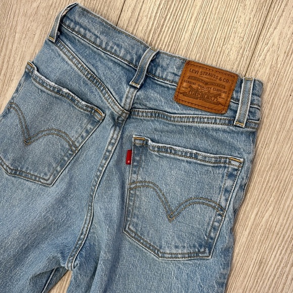 Levi’s Ribcage Straight Leg Button Fly Blue Jeans size 23 - Picture 5 of 11